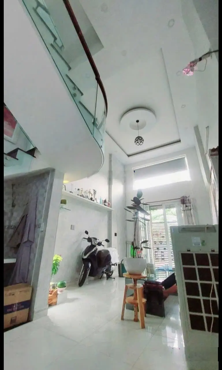 Cực Gấp_Nhà 3 Tầng Hoàn Công Mới Full Nội Thất Ở Ngay, Đường 11 Trường Thọ Thủ Đức_ Chào 7.35 tỷ