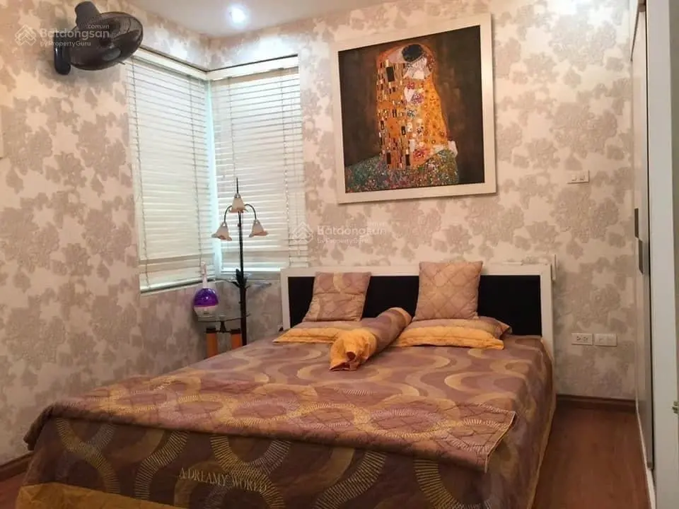 Chính chủ ủy quyền bán gấp căn hộ 3 phòng ngủ mặt đường Xuân Thủy, ban công Đông Nam siê thoáng mát