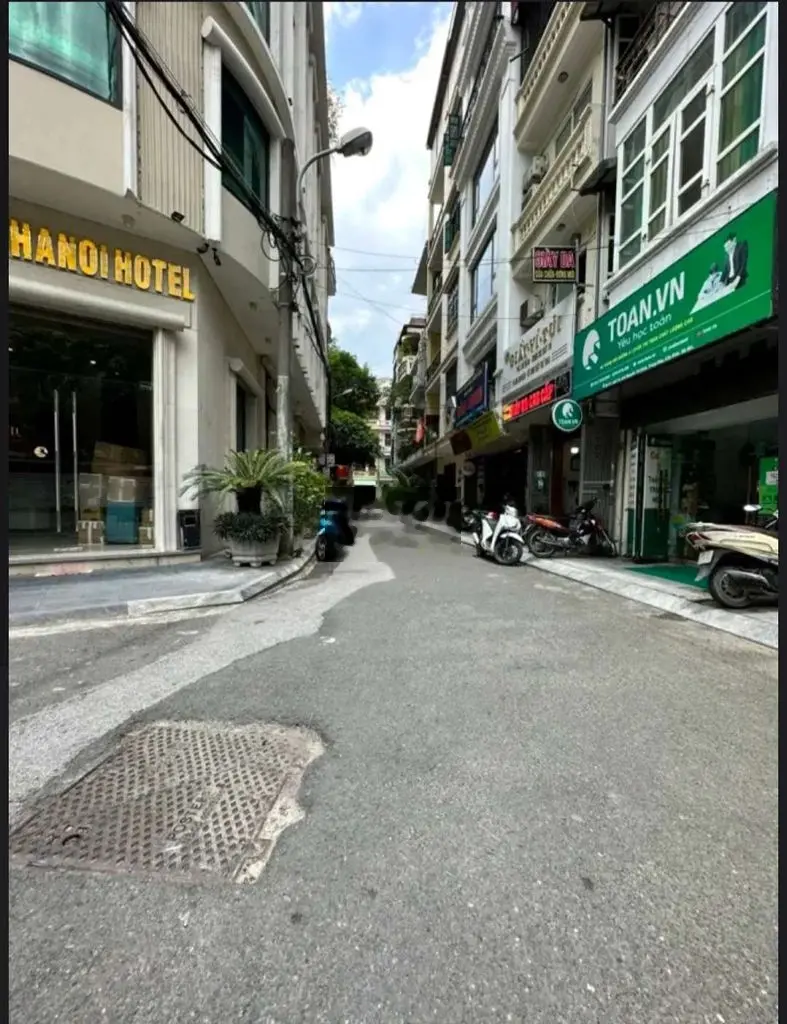 Bán nhà Đỗ Quang Cầu Giấy diện tích 56m , 7tầng.