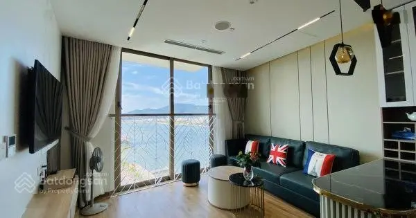 1 phòng ngủ 55m2, view sông Hàn, view pháo hoa cực đẹp căn hộ cao cấp 5* Hilton Bạch Đằng