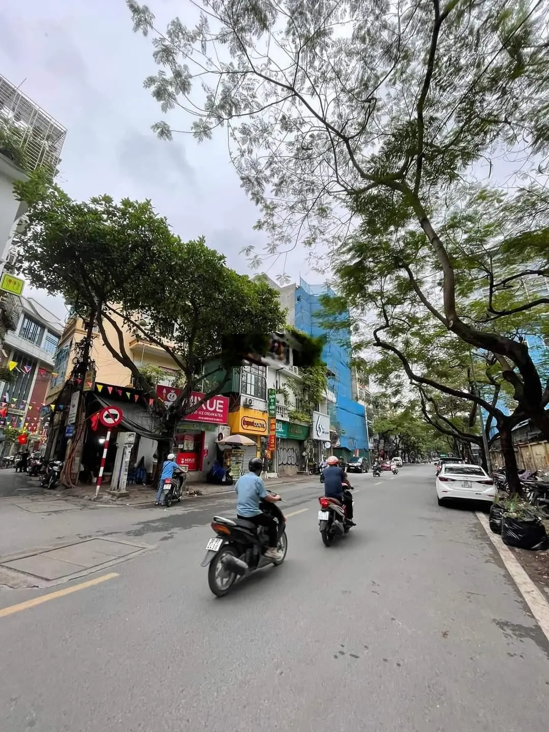 Siêu phẩm Ba Đình - bán toà 8 tầng thang máy 219m2 doanh thu 200tr/tháng 60 tỷ
