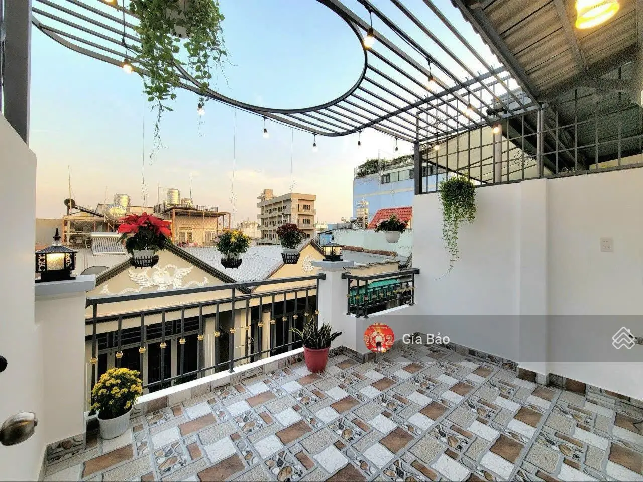 Cần bán gấp căn nhà 60m2 giá 3tỷ550 triệu đường Nguyễn Xí quận Bình Thạnh. Đang cho thuê 16tr/tháng