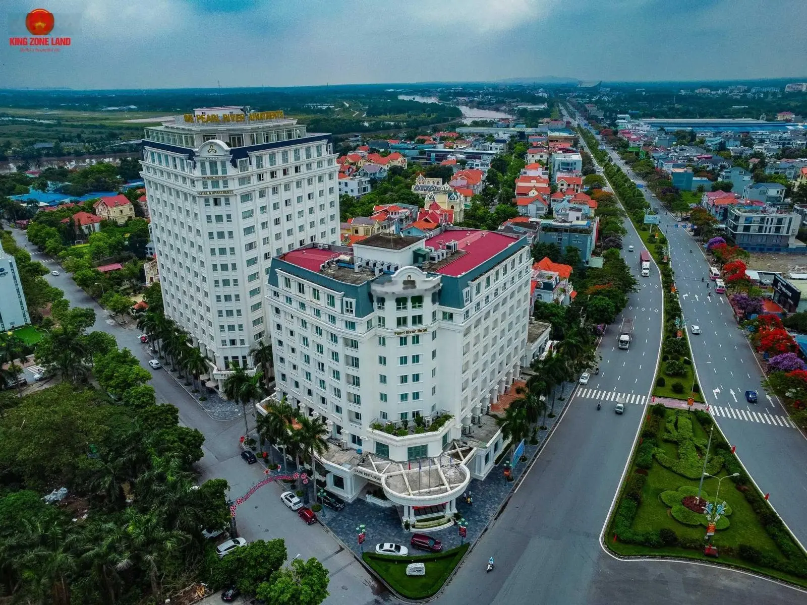 Bán biệt thự Mê Linh, gần TTTM 6 tầng đang xây 180m2, MT 7.2m, LH 0389 451 ***
