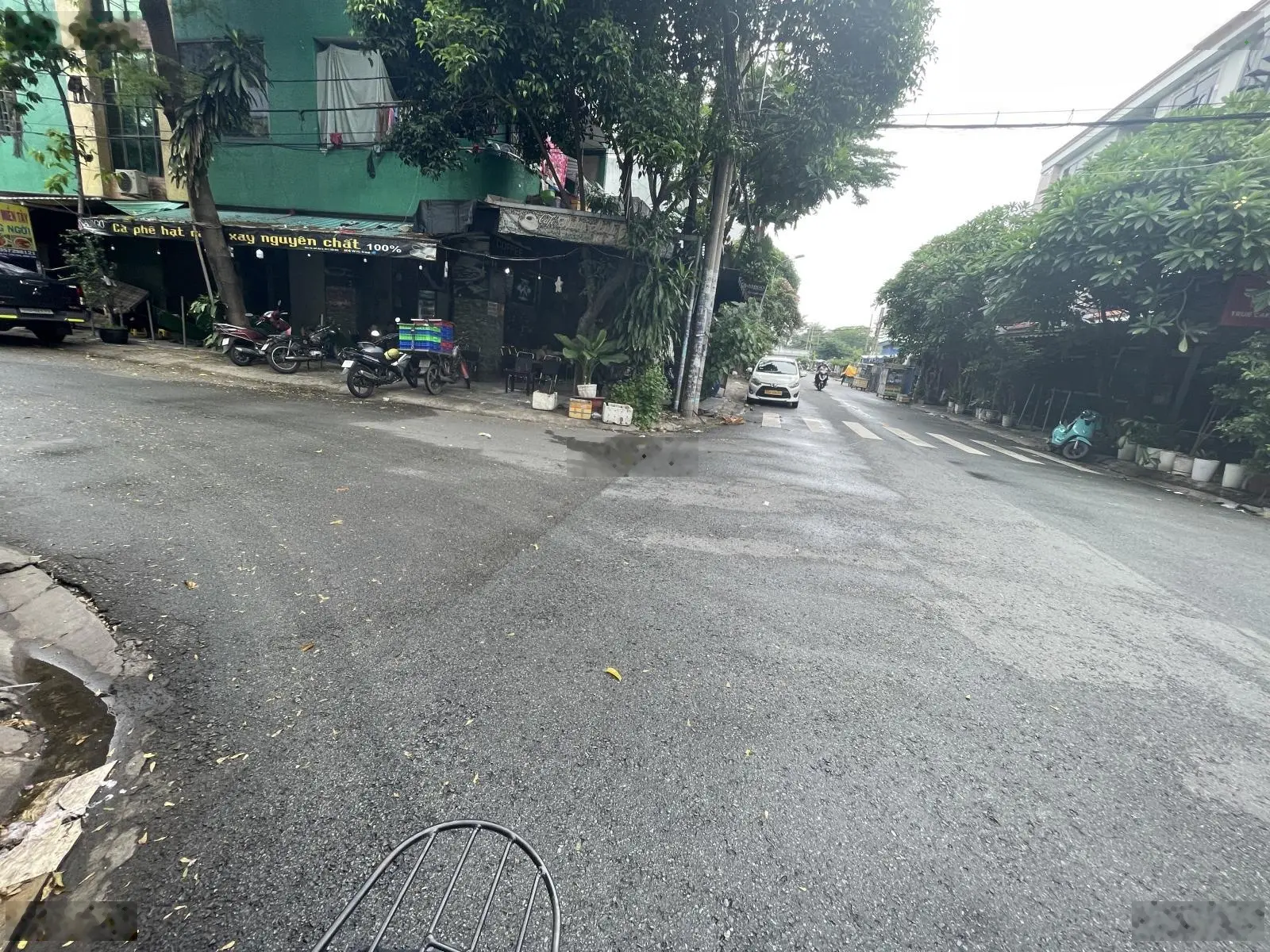 Khu phân lô tên lửa - lô góc lộ lớn sầm uất - nhà 4 tầng 5*20m - ở và kinh doanh