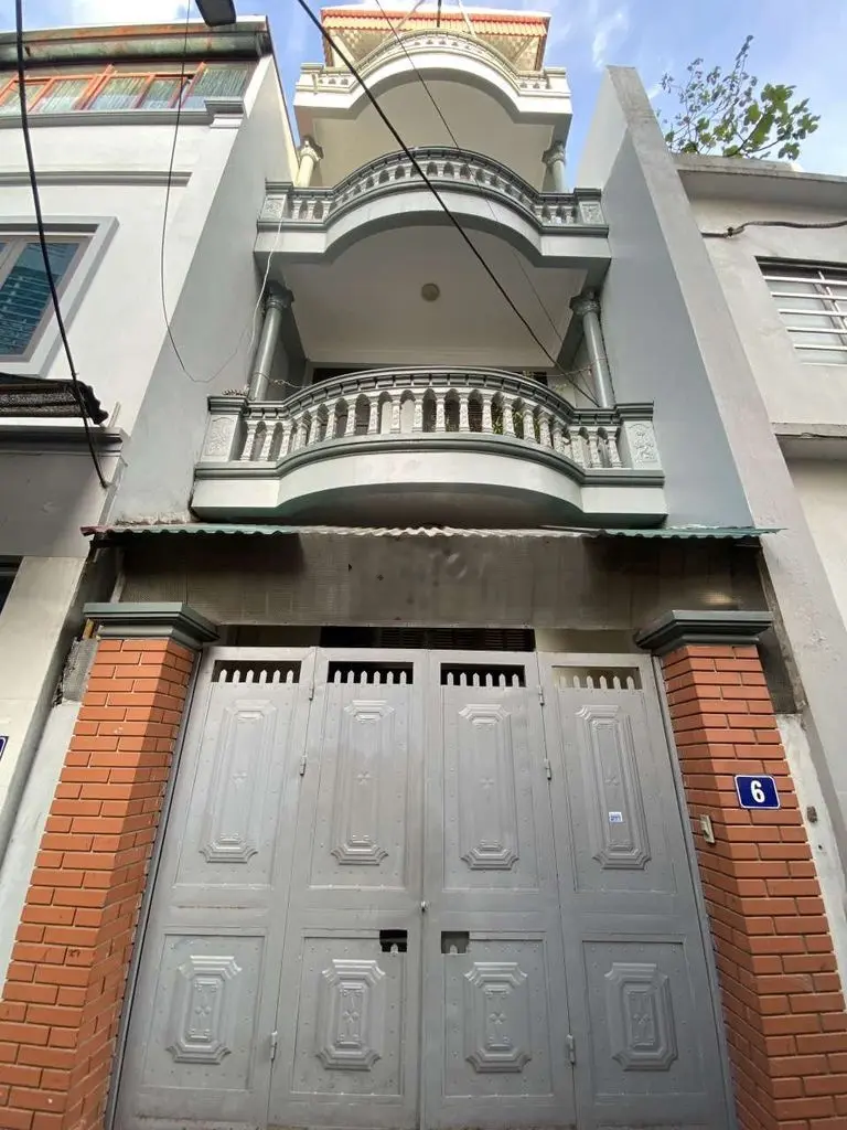 Bán nhà ngọc thụy 60m2 xây 4 tầng , ô tô đỗ cửa vào nhà ,chưa tới 5tỷ