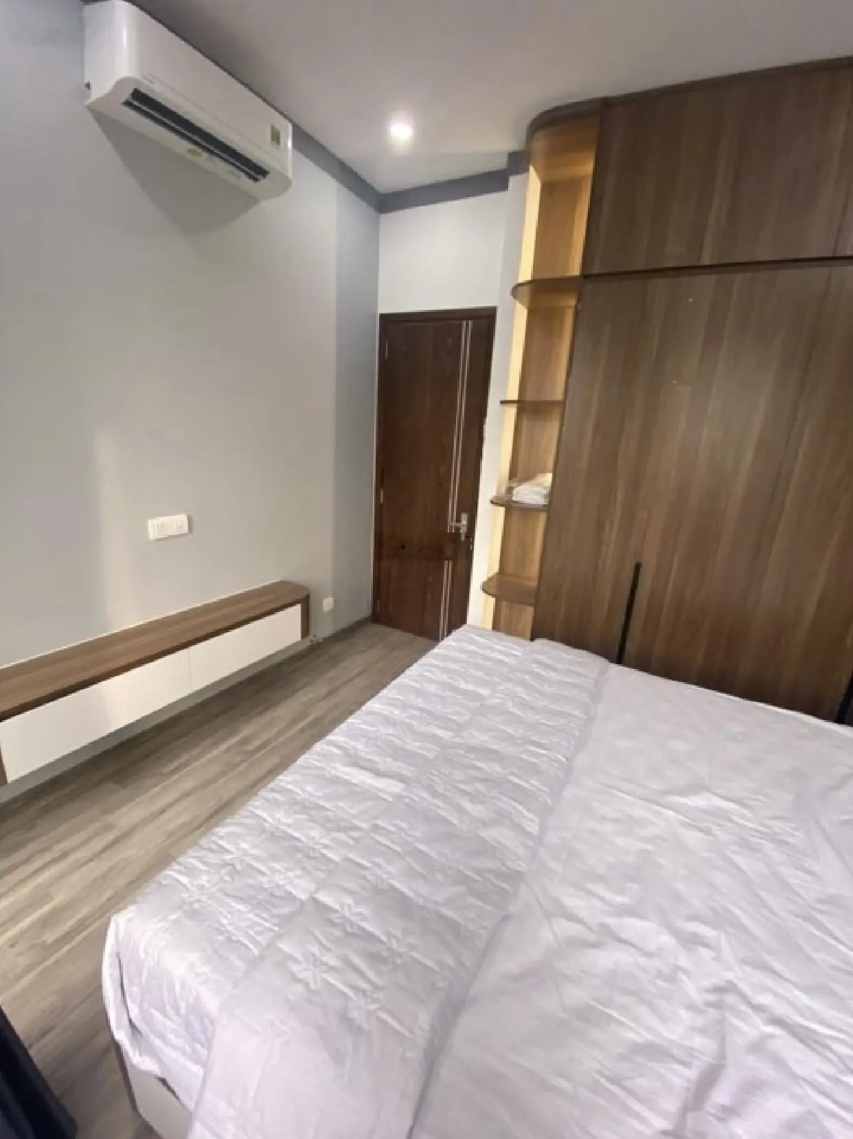 Cần bán trước Tết - nhà đẹp 5 tầng Quang Trung P.8 - DT 38m2 (3.5x11.6m) - hẻm xe hơi - chỉ 6.3 tỷ