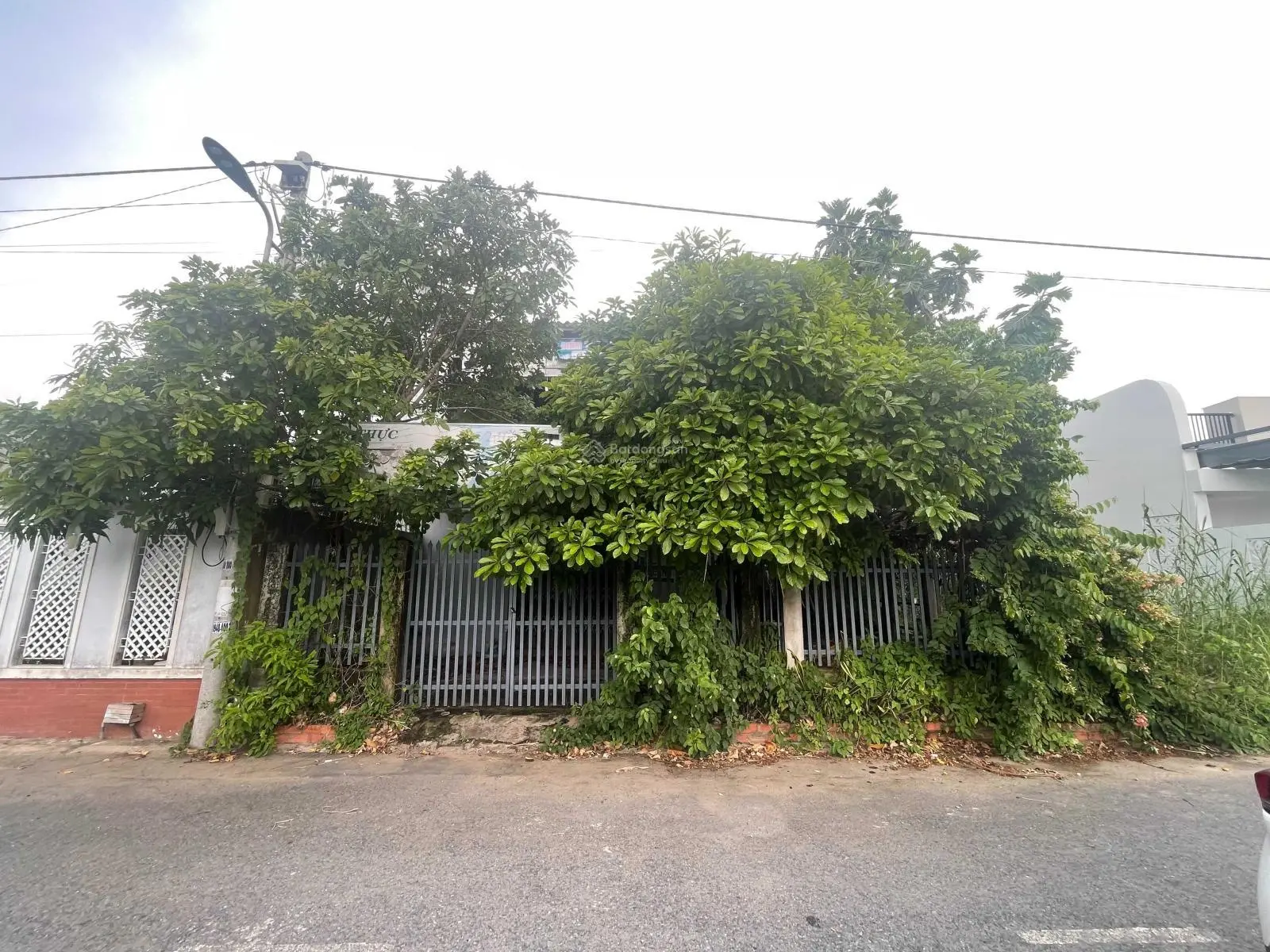 Thanh lý gấp nhà 1 trệt 1 lửng tổng diện tích 231.7 m2 đất trung tâm Trà Vinh 2.370 tỷ