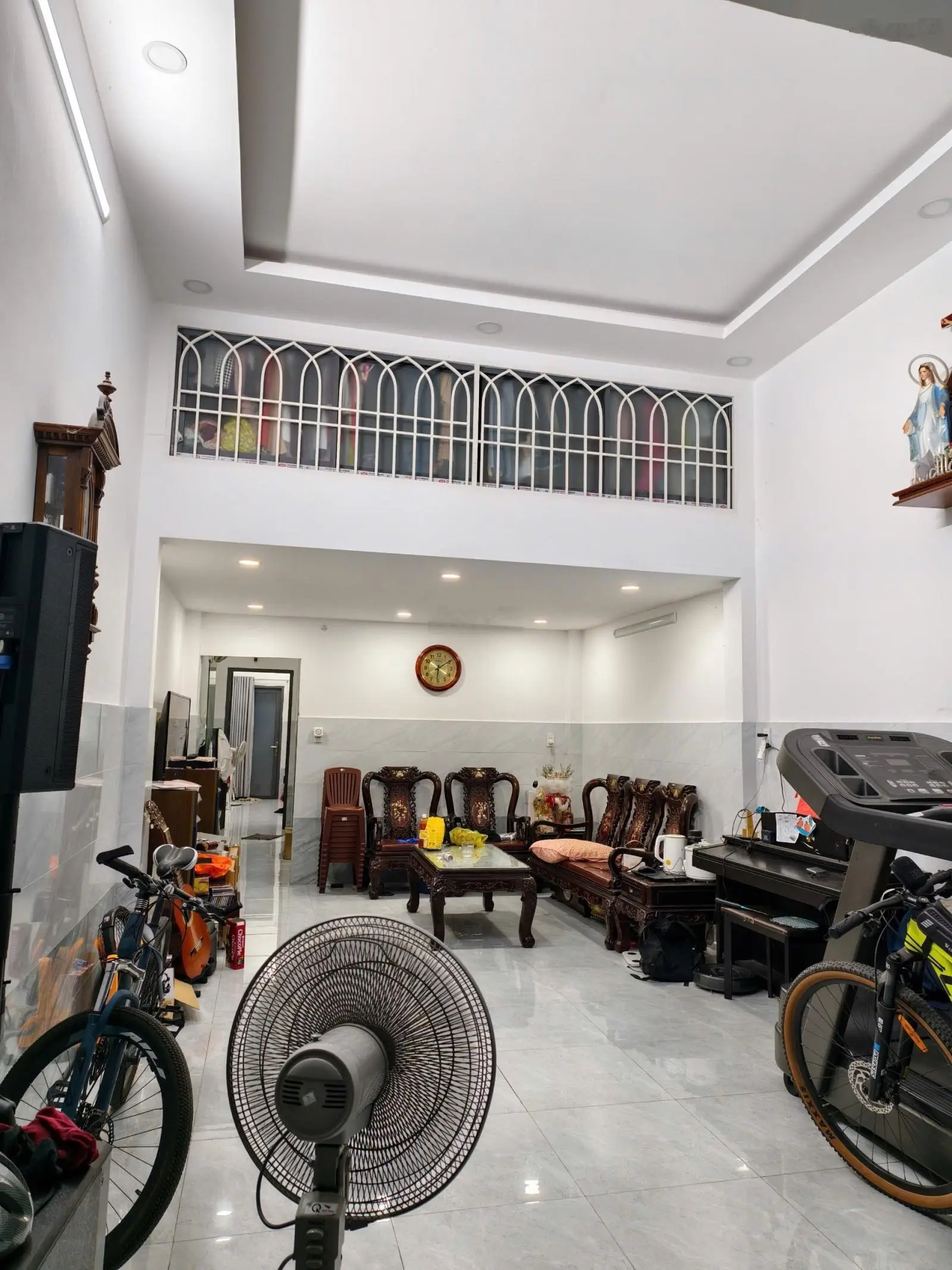 Nhà Gò Vấp mặt hẻm xe hơi Lê Đức Thọ 1 phút tới ngay siêu thị, trường học, vào ở ngay không cần sửa