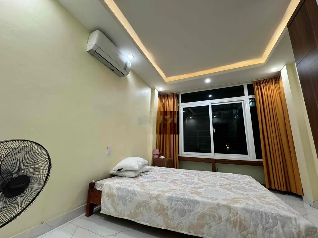 Tôi bán nhà số 5 Ngõ 7 Liễu Giai Đào Tấn ô tô đỗ cửa 29m2 4T Hai Thoág