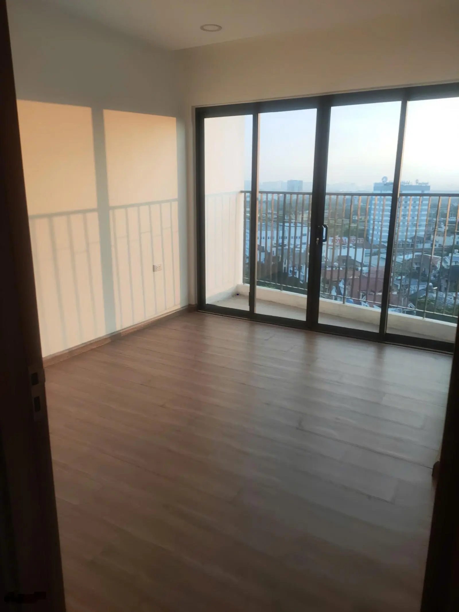 Bán CH 105.71m2 nhận nhà ở ngay chung cư Le Grand Jardin view Hồ giá chỉ từ 5,6 tỷ