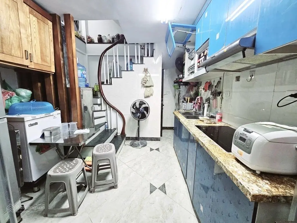 Lõi Đống Đa - phân lô ô tô vào nhà - đường trước nhà trải nhựa đẹp - cách phố vài chục mét