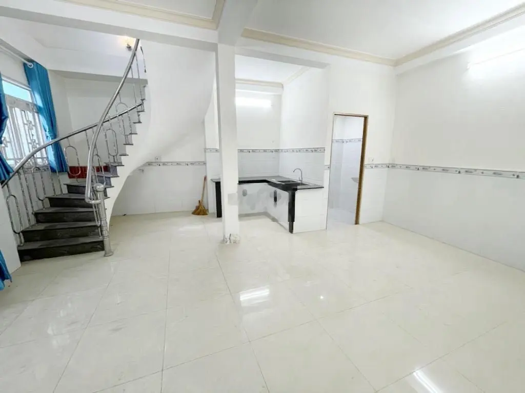 ☀️ CHỈ 4TỶ1- 3 TẦNG- NGANG 6m- CÁCH MT HUỲNH TẤN PHÁT 100m