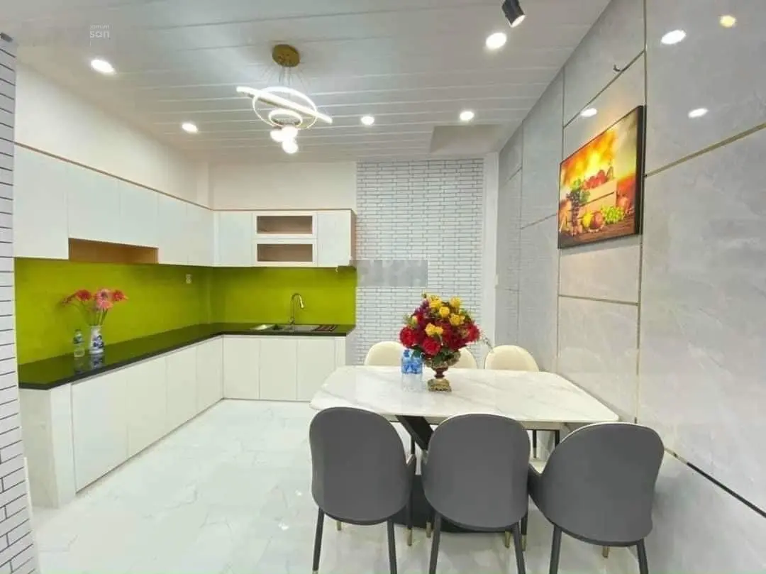 Cần tiền bán gấp nhà Nguyễn Văn Đậu, Bình Thạnh, 44m2. Gần trường học, chợ. 0902 323 *** - Tâm