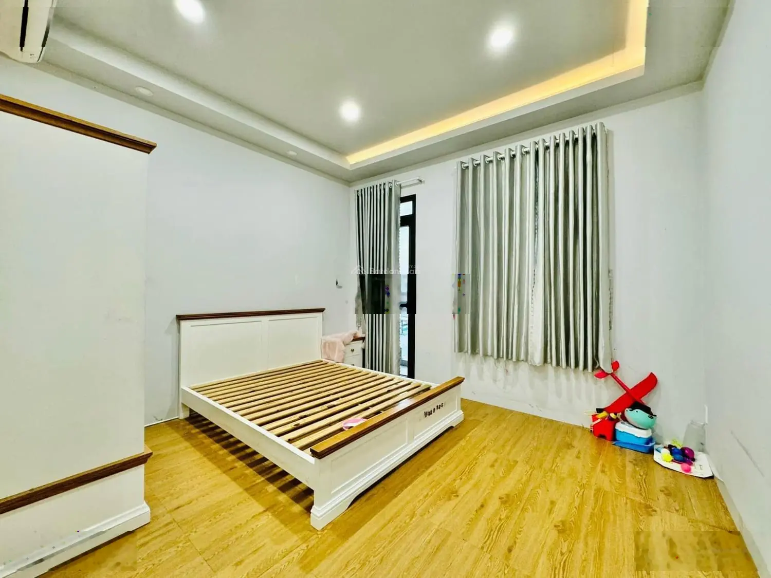 Kẹt tiền bán gấp nhà Trần Quang Diệu Q3. DT 71,76m2/4tỷ280 gần chợ Nguyễn Văn Trỗi cho thuê 36 tr