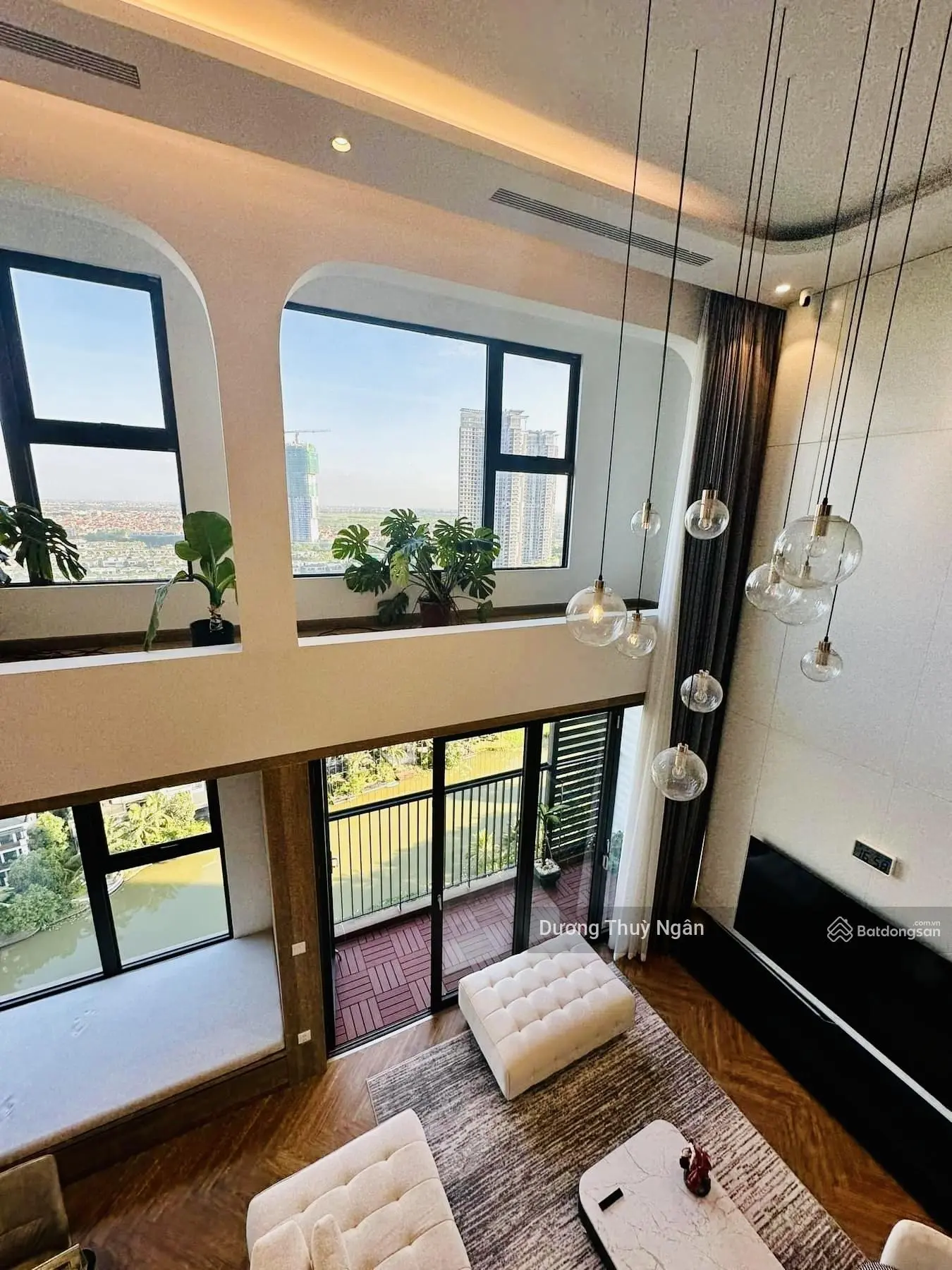 Căn hộ khu Sky Oasis, Ecopark thông tầng 175m2, giá 10 tỷ, full nội thất, hướng Đông Nam