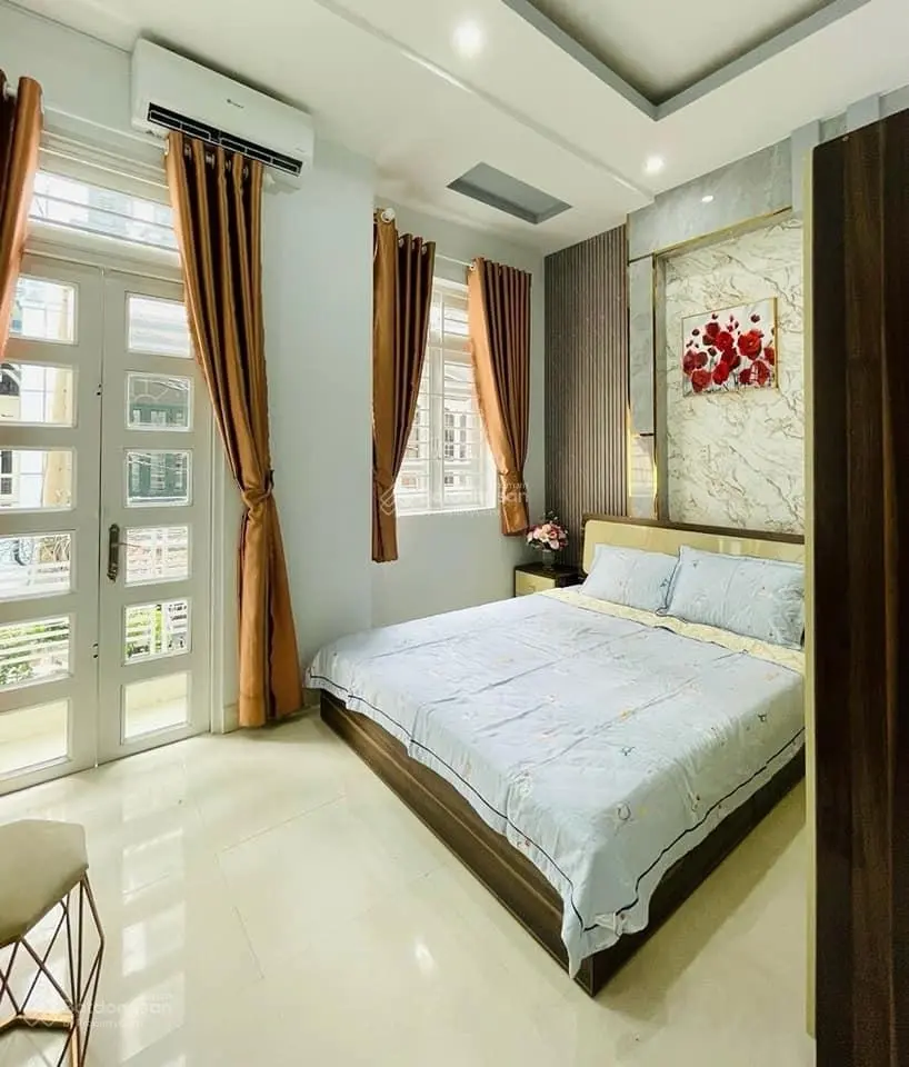 Nhà mới đẹp 1/ Phó Cơ Điều, Q11, 4,5x13m, 1 trệt 2 lầu, 4PN, 5WC, đang cho thuê 10tr/tháng