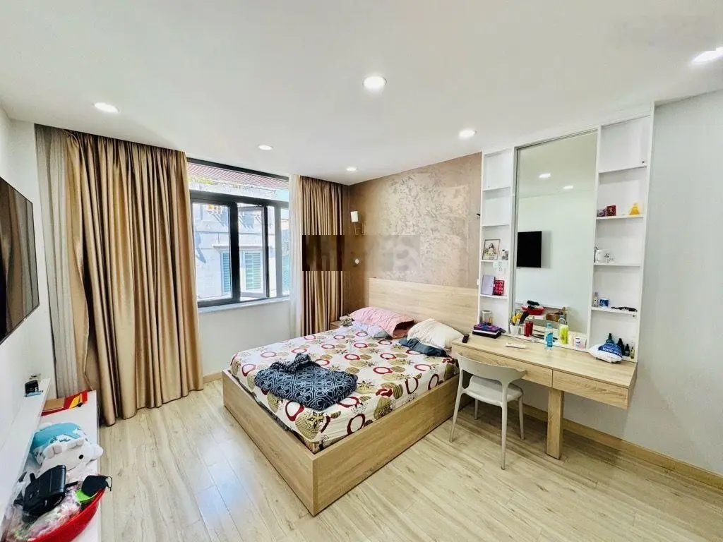 Bán Nhà Riêng Cao Thắng, 12 tỷ, 60 m2, 4PN, 5WC, có thang máy , nhiều tiện ích