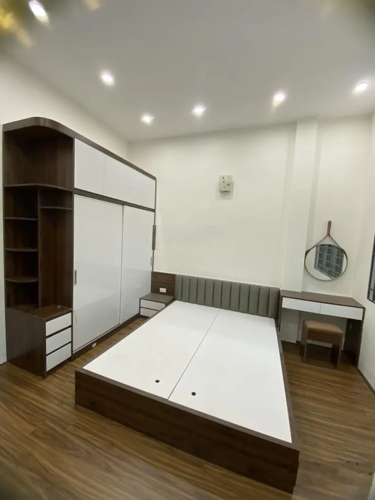 Hiếm, Siêu Phẩm Gần Ngô Thì Nhậm 40m2 - 4 tầng - vị trí đỉnh, ô tô đỗ cửa, chỉ 9tỷ65