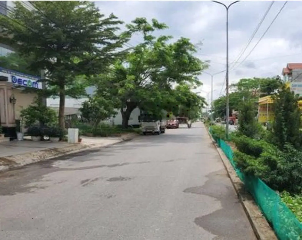Hàng đầu tư! Ngay mặt tiền Phước Thiện ngay cổng Vinhomes, Q9, DT 80m2, SHR