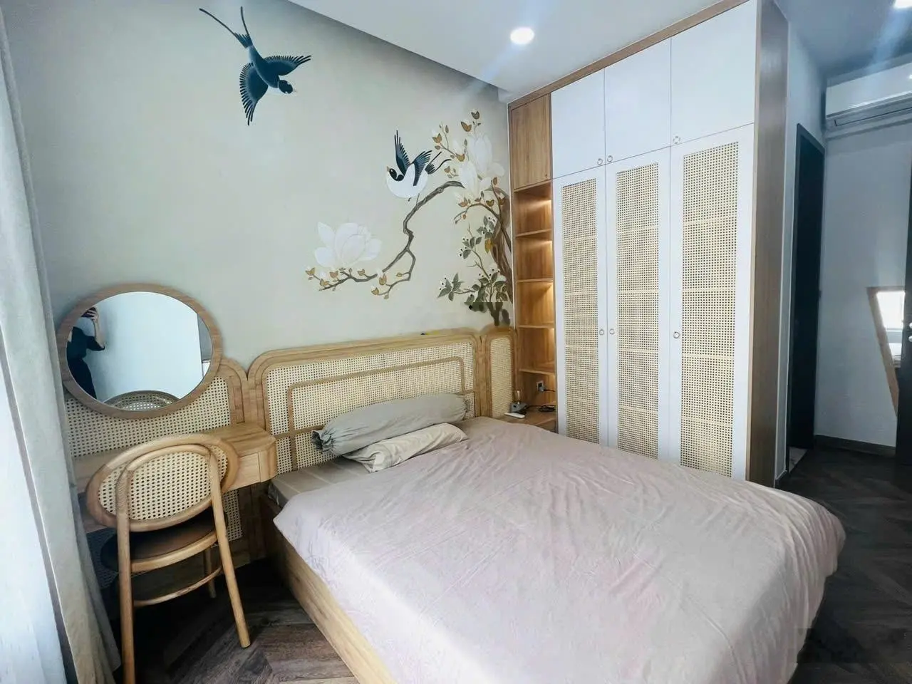 Kẹt tiền cần bán gấp Midtown The Peak 2PN full nội thất - ôxe hầm giá 7.3tỷ. LH 0933 233 *** Ngọc Hân