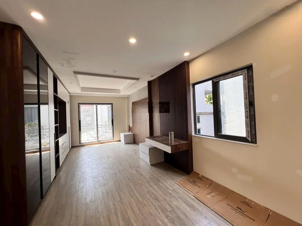 Bán nhà Bồ Đề 6 tầng thang máy, gara ô tô - vị trí đắc địa, nhỉnh 13 tỷ