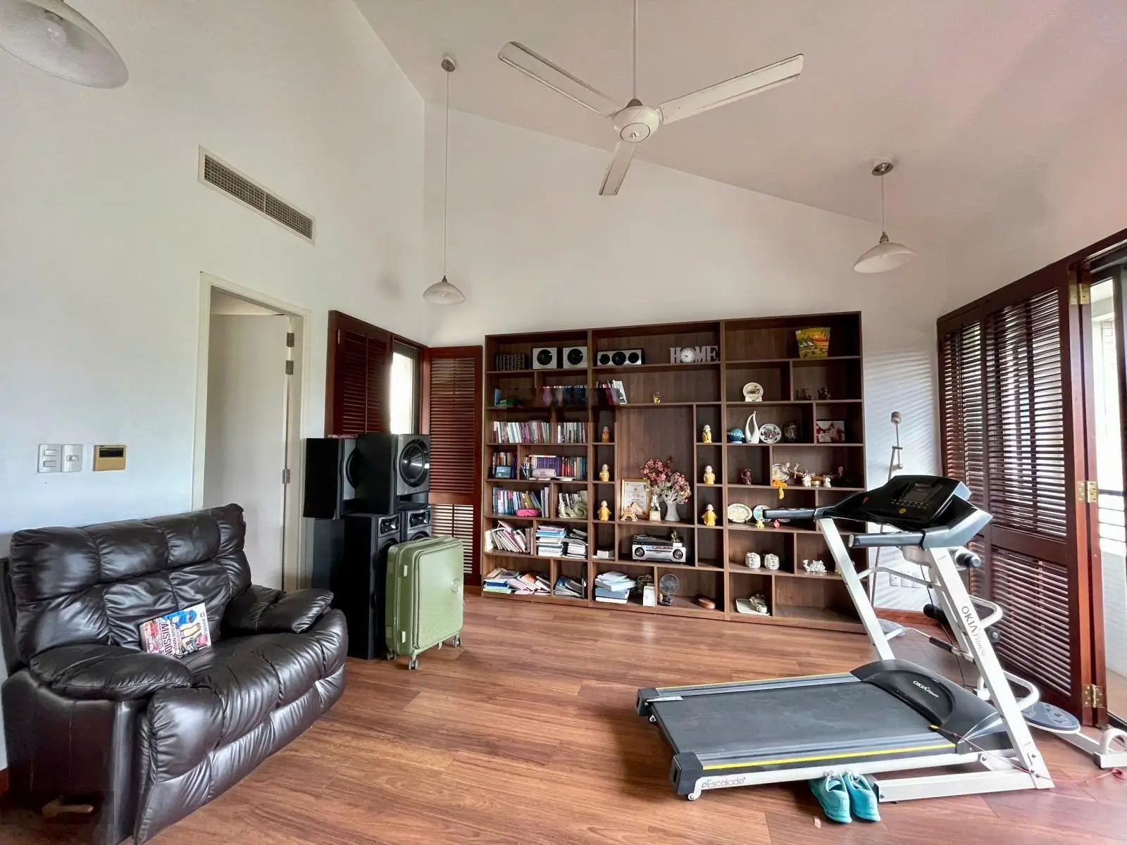 Bán biệt thự view sông, công viên 240m2 tại đường 61, Tân Phong, Q7, giá siêu ngộp chỉ 38 tỷ VND