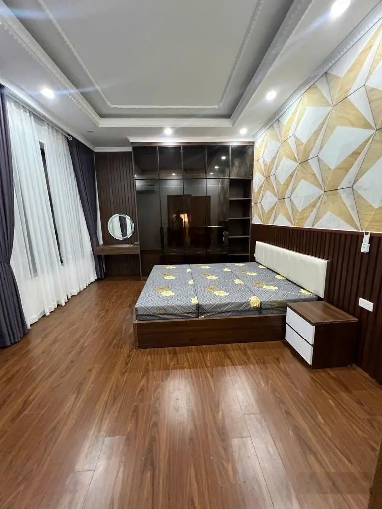 Nhà đẹp ở ngay - thiết kế hiện đại - hộ khẩu Hoàn Kiếm - 2 bước ra phố giá chỉ 10.5 tỷ