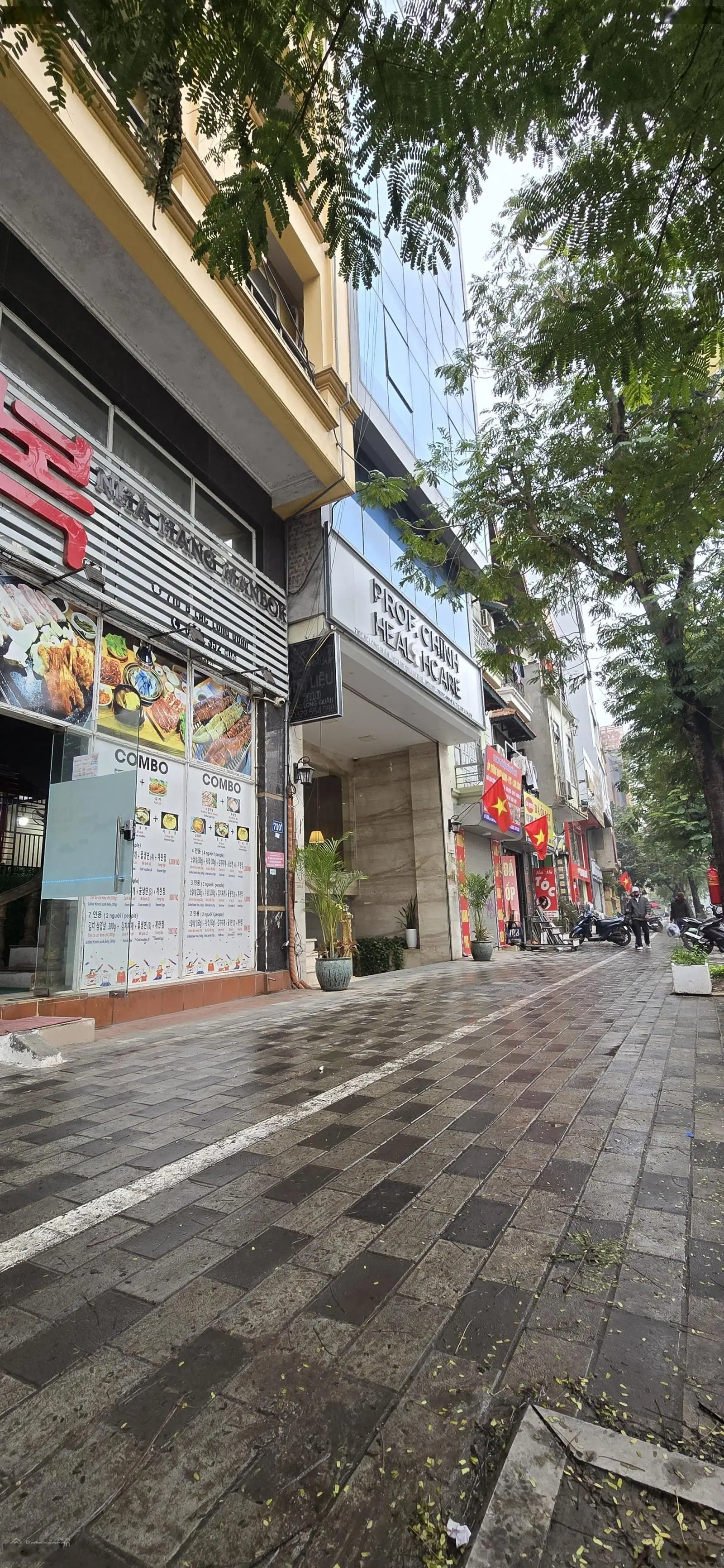 (giá đầu tư MT 14m) bán MP Lạc Long Quân - Tây Hồ 400m mặt tiền 14m vỉa hè rộng 6m đối diện Lotte