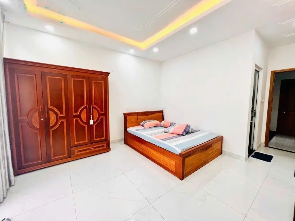 Nhà đẹp 5 tầng khu phân lô đường 12m Lê Văn Khương, Thới An, Quận 12