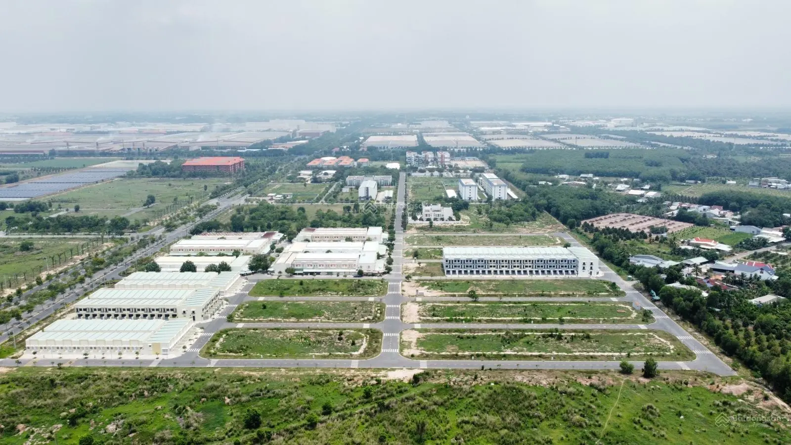 Bán căn 1 trệt 2 lầu nhà mới đường 12m 64m2 nằm trong KCN Phước Đông chỉ 2 tỷ sổ sẵn sang tên ngay