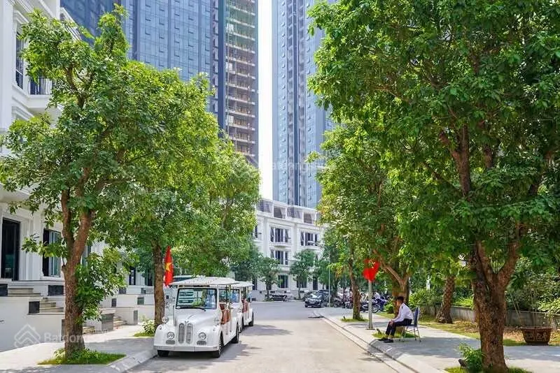 Biệt thự liền kề Sunshine City Ciputra 3 mặt đường, view quảng trường công viên trung tâm tuyệt đẹp