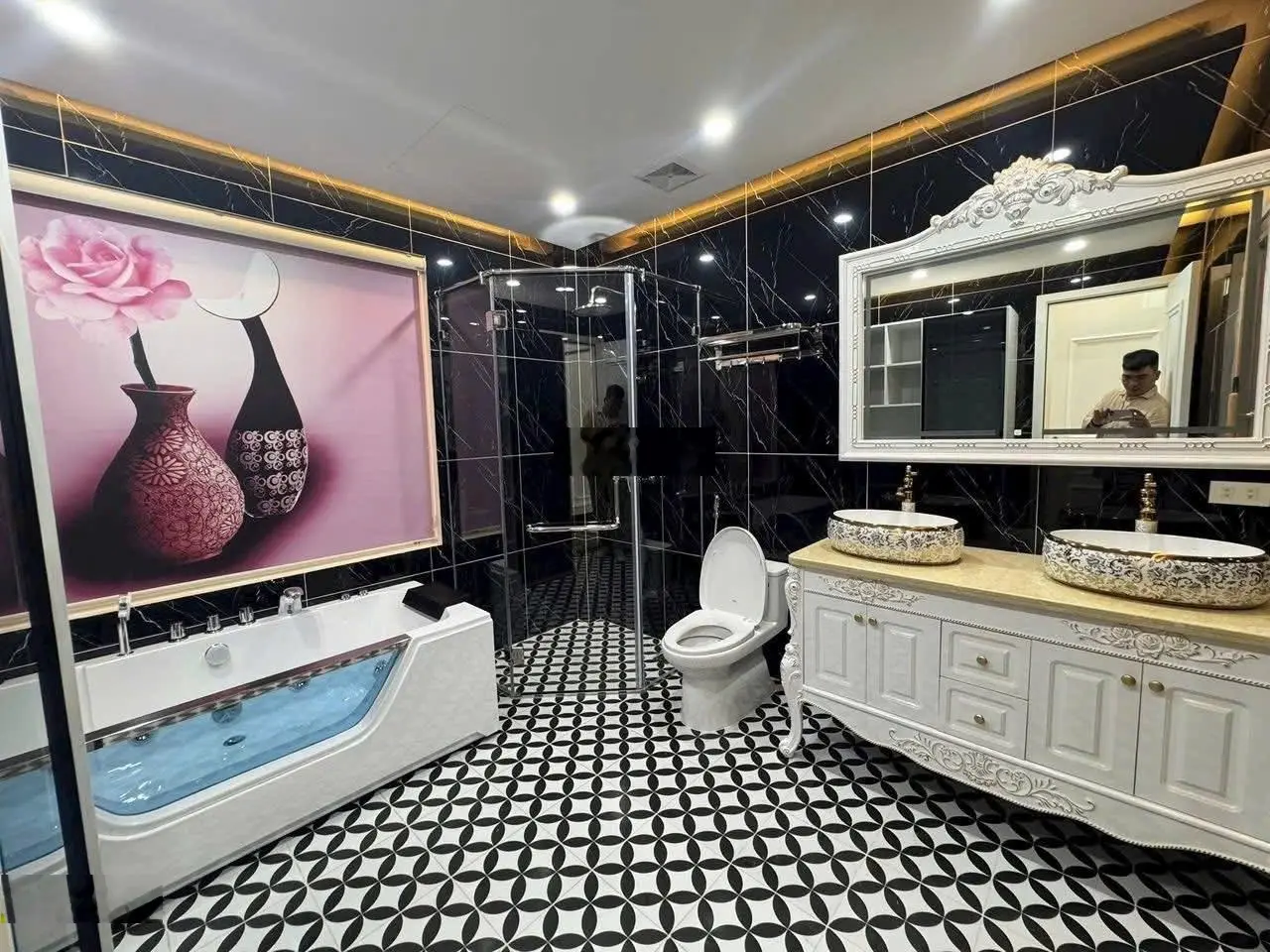 Siêu phẩm mặt ngõ phố Nguyễn Văn Linh - nhà 7 tầng thang máy Hoàng Gia, full nội thất sịn sò - ô tô