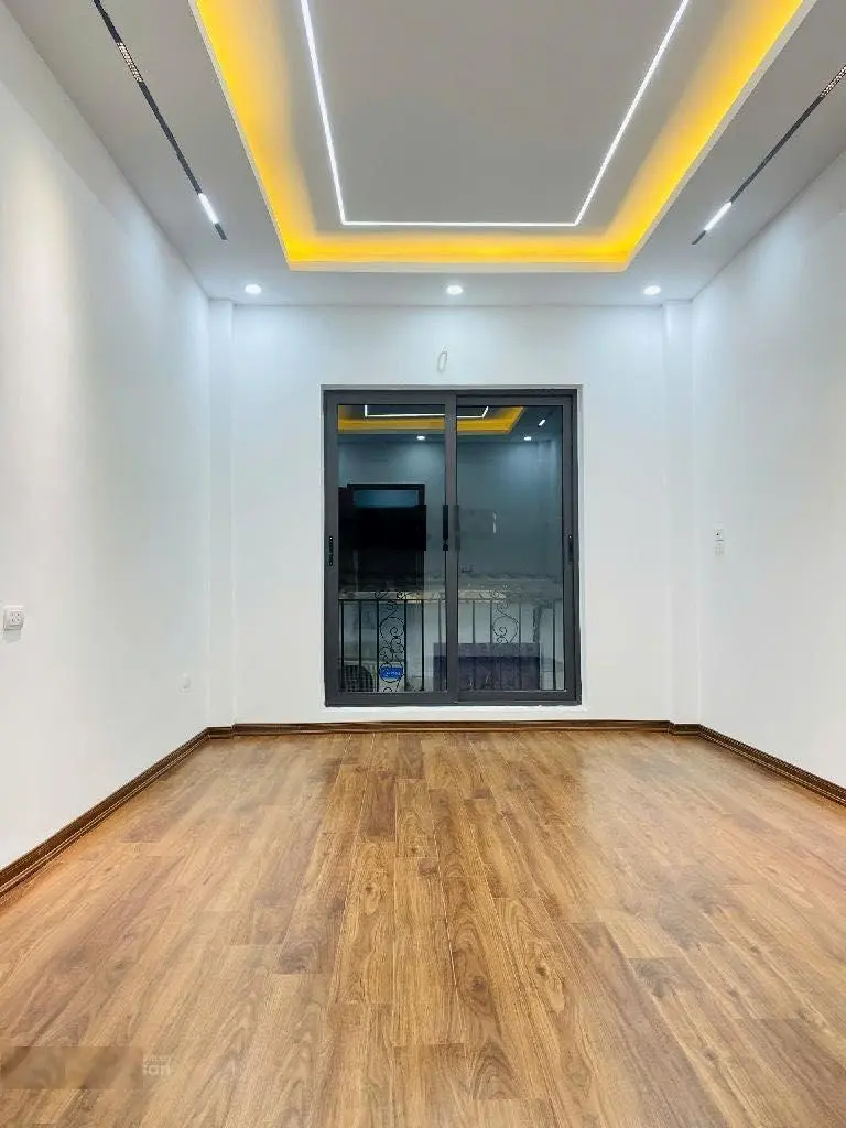 Bán nhà lô góc phố lý tự trọng hà đông 39m, 5 tầng, thang máy hơn 8 tỷ ở & kinh doanh đỉnh!