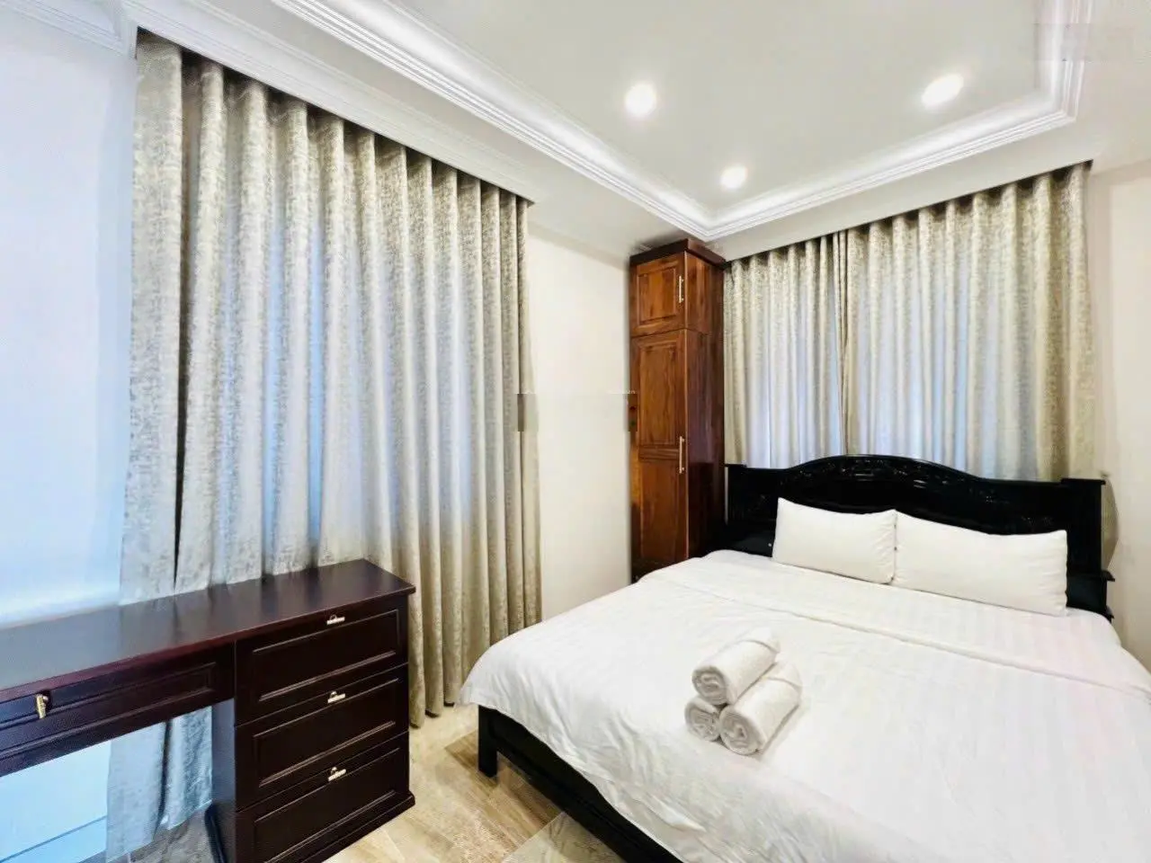 Ngộp, Bán nhanh BT mới 205m2 (8x25m) Trệt 3 lầu có hồ bơi ngay nhánh đường Xuân Thủy chỉ 37.8 tỷ