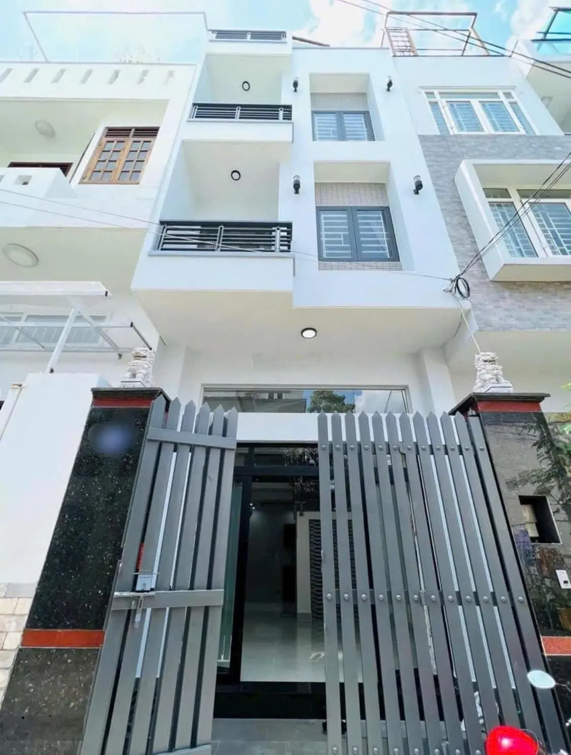 Rao bán căn nhà Hồ Thành Biên P4 Quận 8 Giá 1tỷ680 30m2. sổ hồng riêng, nhà mới