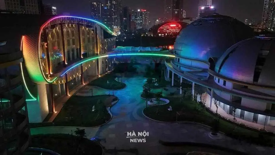 Bán căn góc 4 phòng ngủ view hồ Vinhomes Skylake, Phạm Hùng giá giảm sốc. LH 0983 786 ***