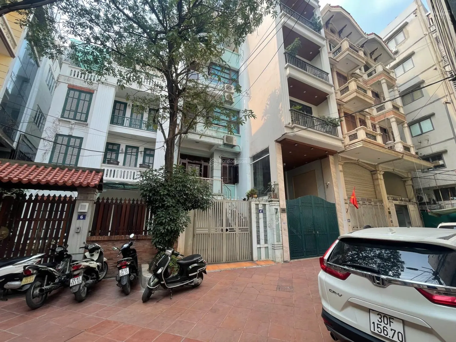 Bán nhà Tây Sơn, Đống Đa 106m2*5 Tầng lô góc 2 thoáng. Ôtô vào nhà. 30m ra mặt phố. SĐCC 0859194555