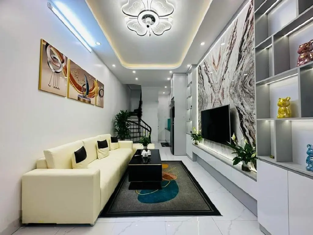 Bán nhà phố Mạc Thị Bưởi - ô tô đỗ gần - trước nhà rộng thoáng - giá: 5,68 tỷ. LH: 0779 548 ***