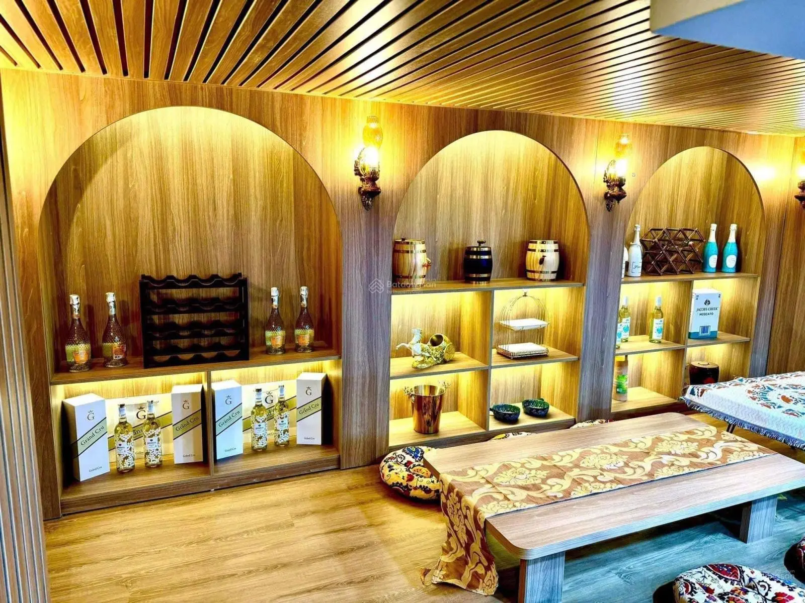 Đặng Tiến Đông! Cung điện lộng lẫy, sát phố, full nội thất tiền tỷ. 45m2 x 5.5 tầng