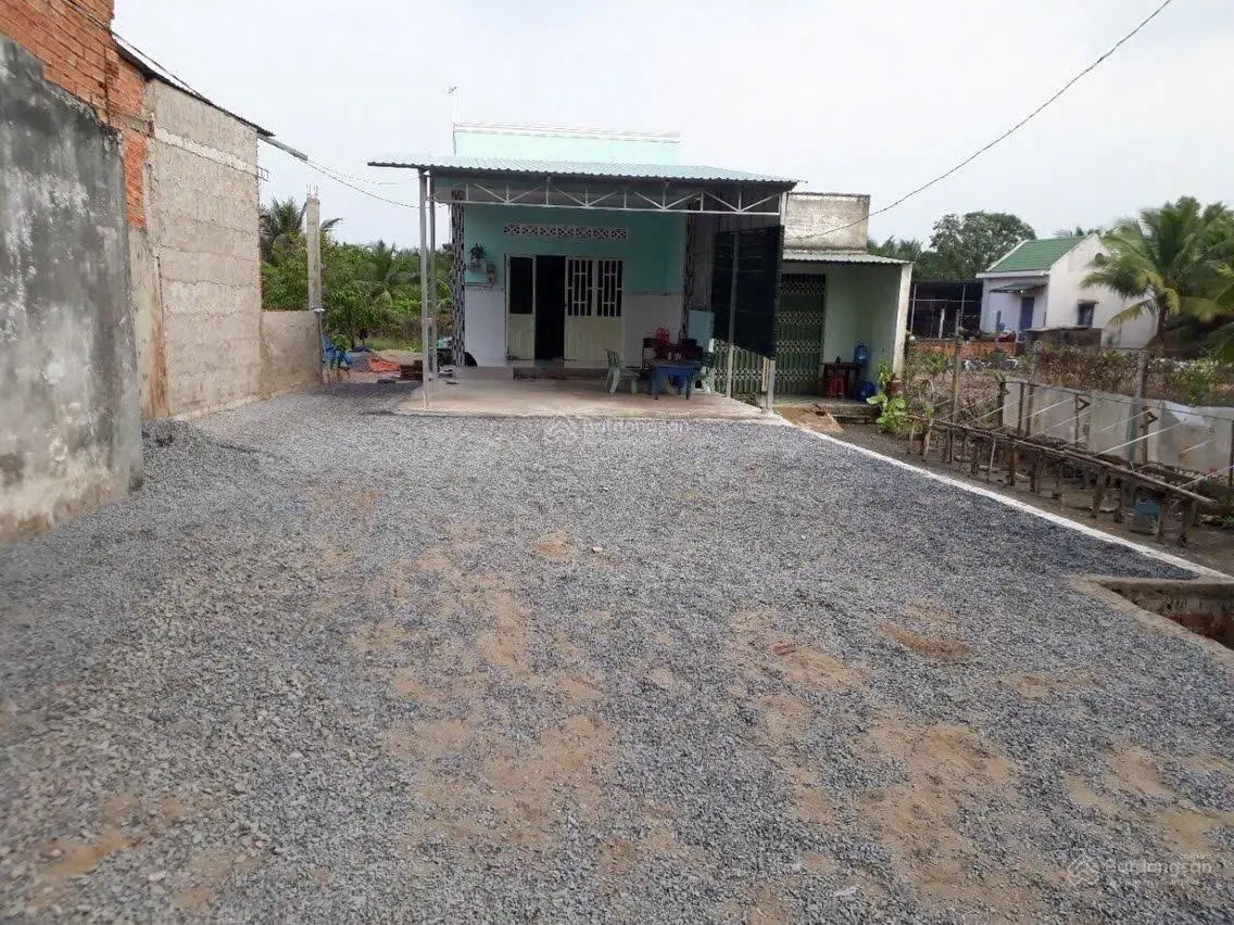 Hàng ngộp giá thơm 740m2 có 300m2 thồ cư đường xe tải giá 4.5ti