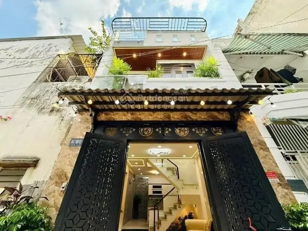 Giá 1 tỷ 990. tôi cần bán nhà phan đình phùng, phú nhuận. hxh. gần bv hoàn mỹ. lh: 0347.153.456