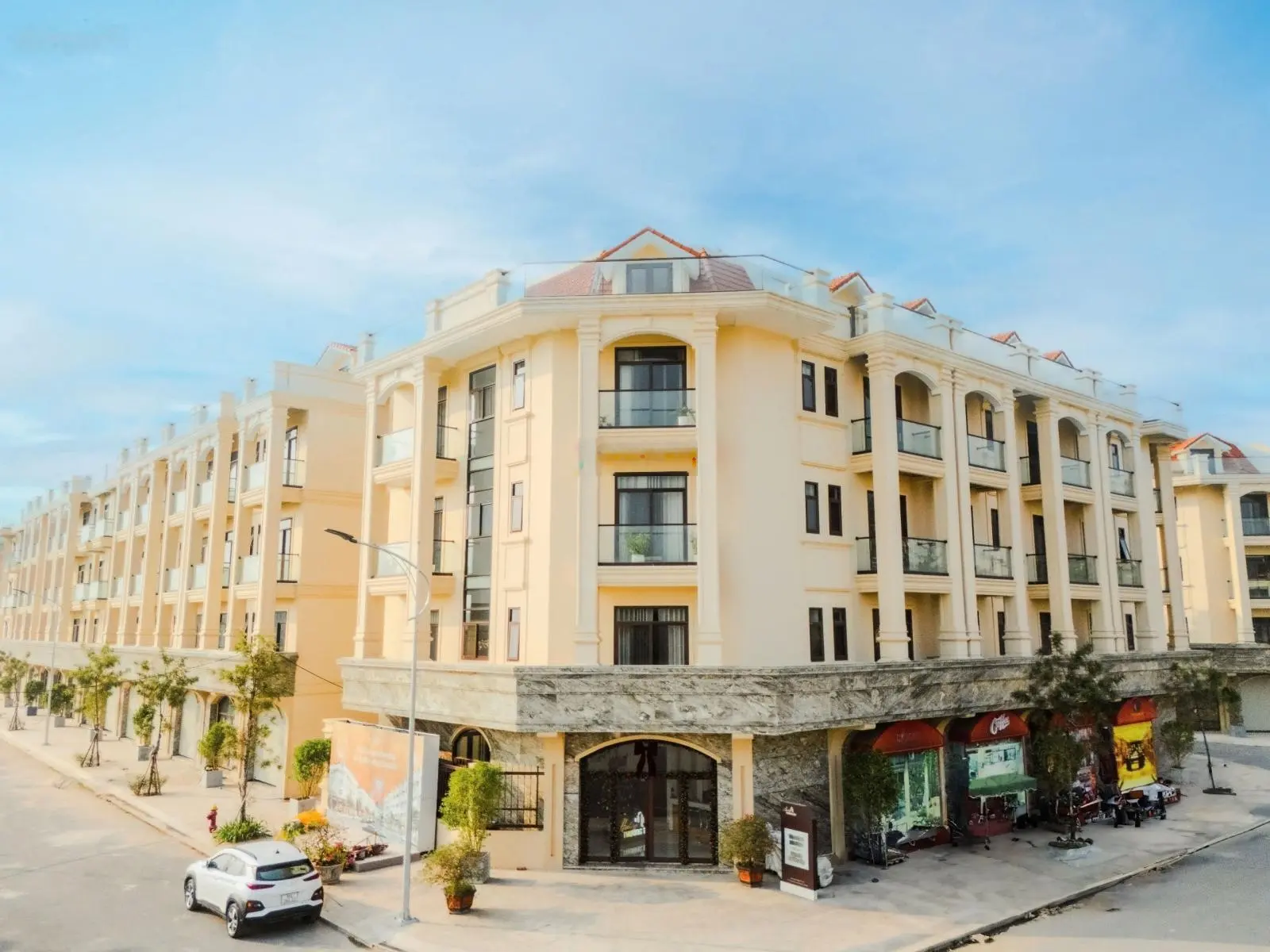 Him lam thường tín- 88,3m 5 tầng- mặt đường 33m đối diện trường học- vào tên trực tiếp cdt