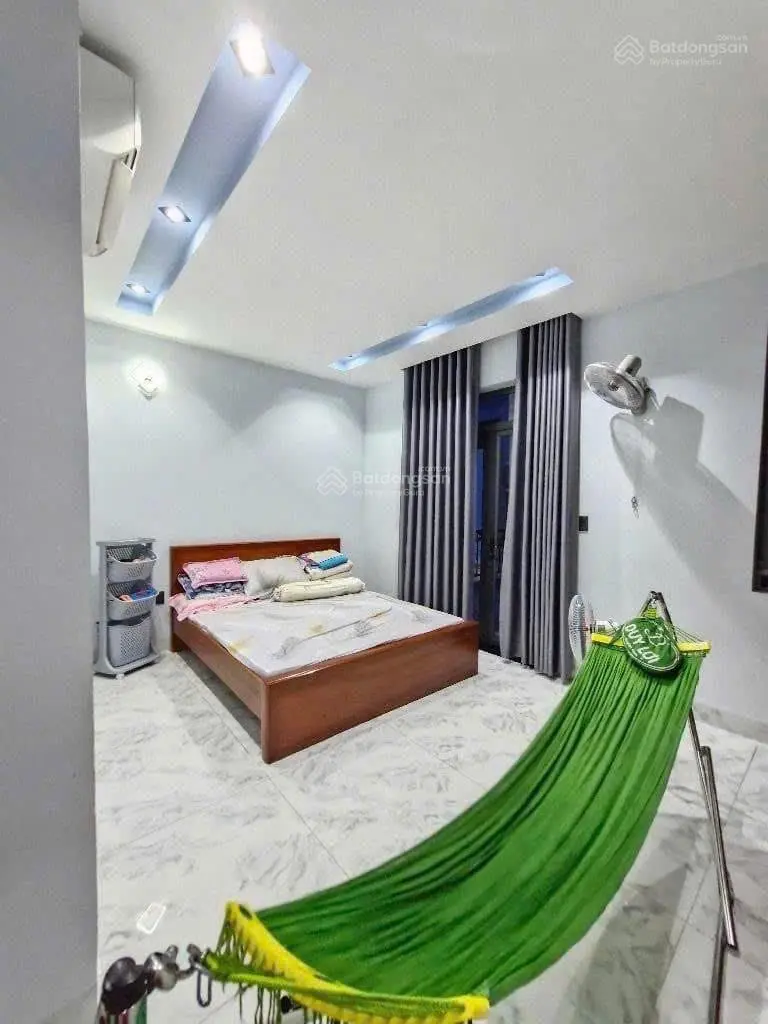 Bán nhà 1 trệt 2 lầu đường 160 Lã Xuân Oai