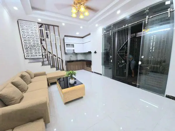 Nhỉnh 7 tỷ đồng có ngay nhà Lê Văn Lương 38m2*4T, ngõ thông, 10m ra ô tô, ban công, nội thất 5sao