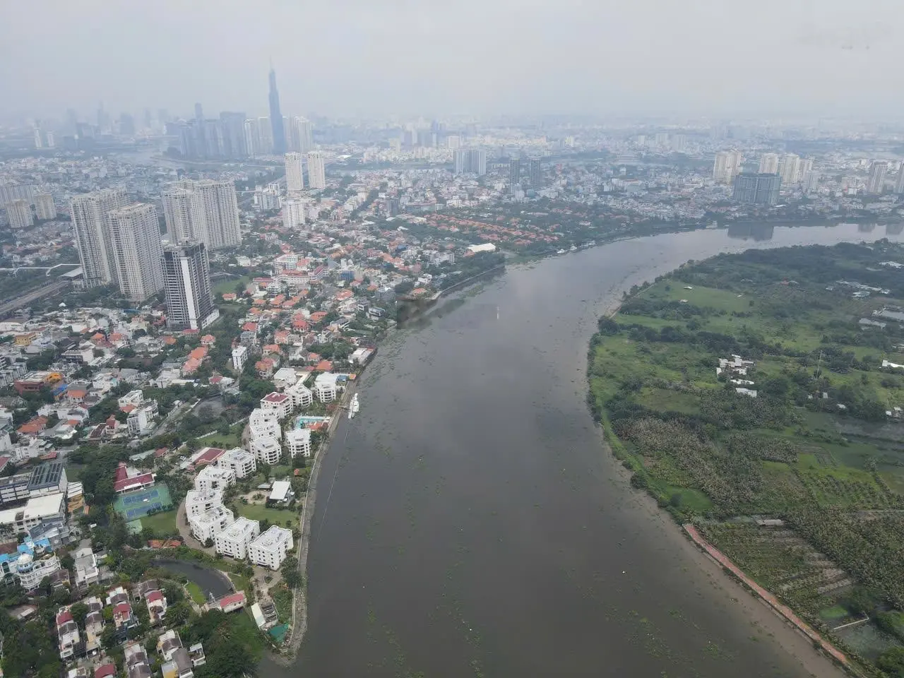 Bán khuôn đất gần 3800m2 mặt sông Sài Gòn phường An Phú giá 550 tỷ 0938200291