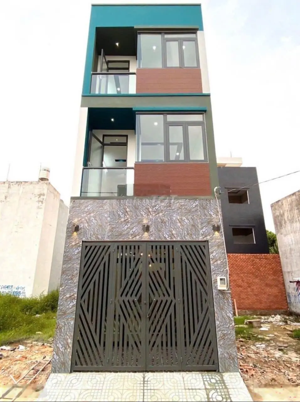 Bán nhà ngay KDC Cảng Phú Hữu DT 70m2 nằm ngay chợ Phố Đông SHR cách đường Nguyễn Thị Tư chỉ 70m