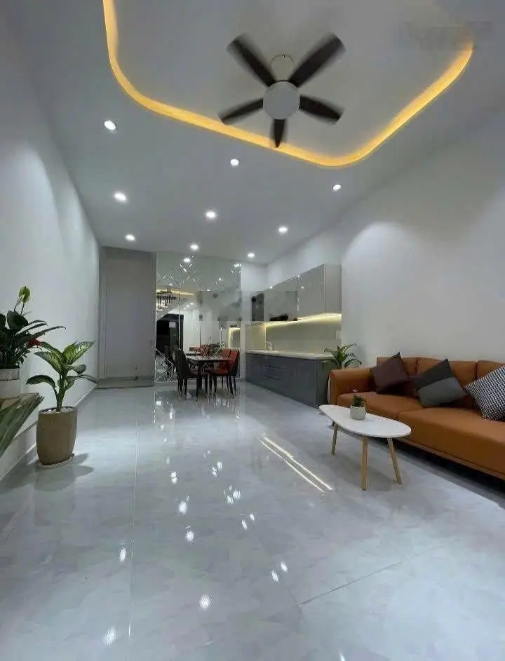 Bán căn nhà 92m2 giá tốt đường Hồ Bá Phấn, Q9 cũ