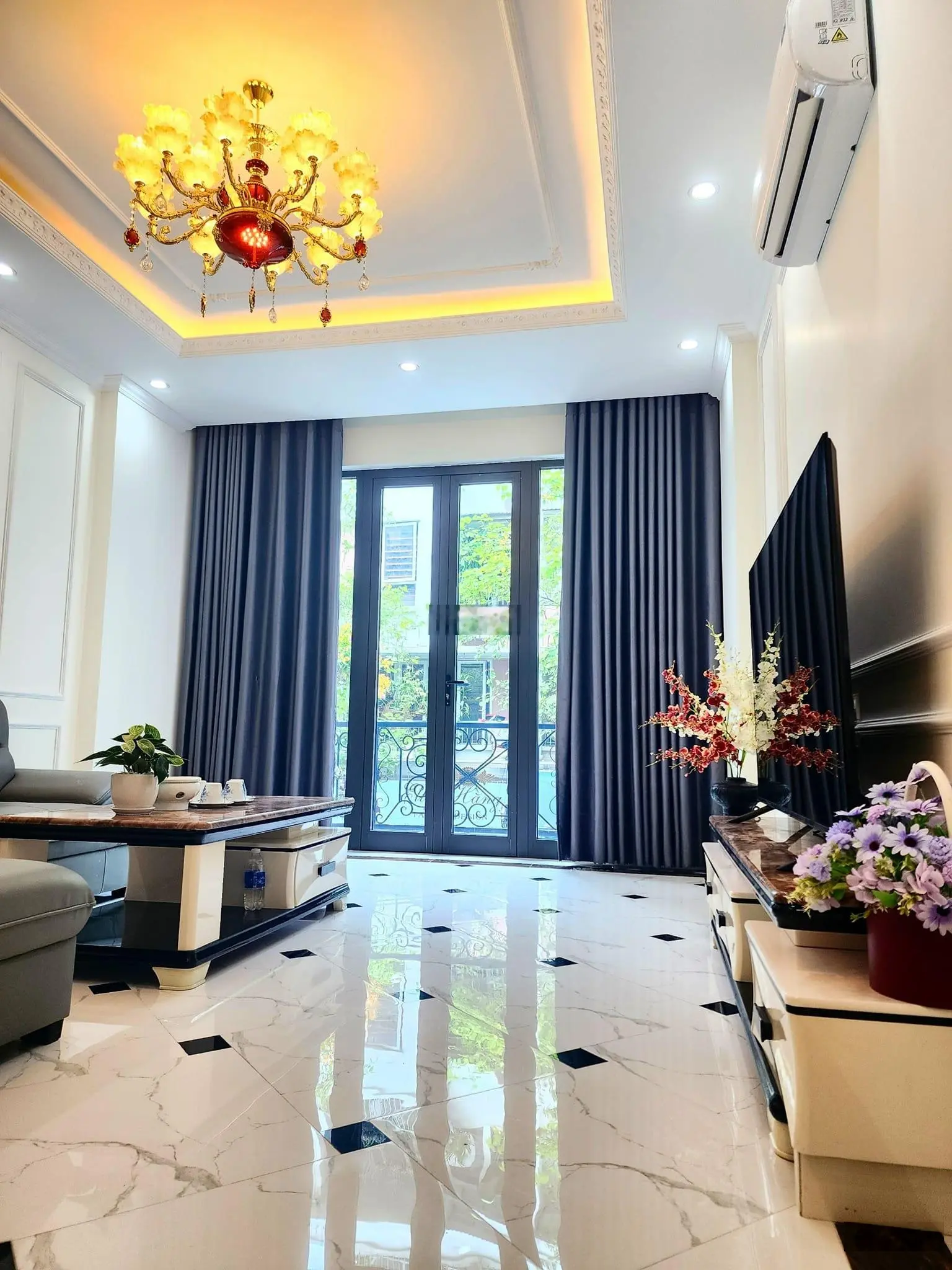Liền kề mặt chợ, kinh doanh sầm uất, 110m2, 5 tầng, giá 25 tỷ, khu Đô Thị Văn Quán, Quận Hà Đông