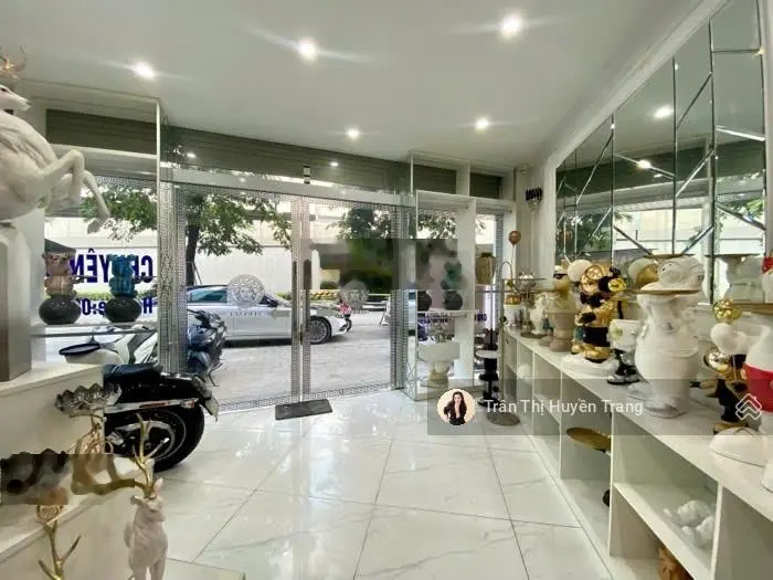 Nhà đẹp 70m2 mặt phố Phạm Văn Đồng kinh doanh, VP, 5 tầng thang máy, mặt tiền lớn, 22 tỷ 0973 355 ***