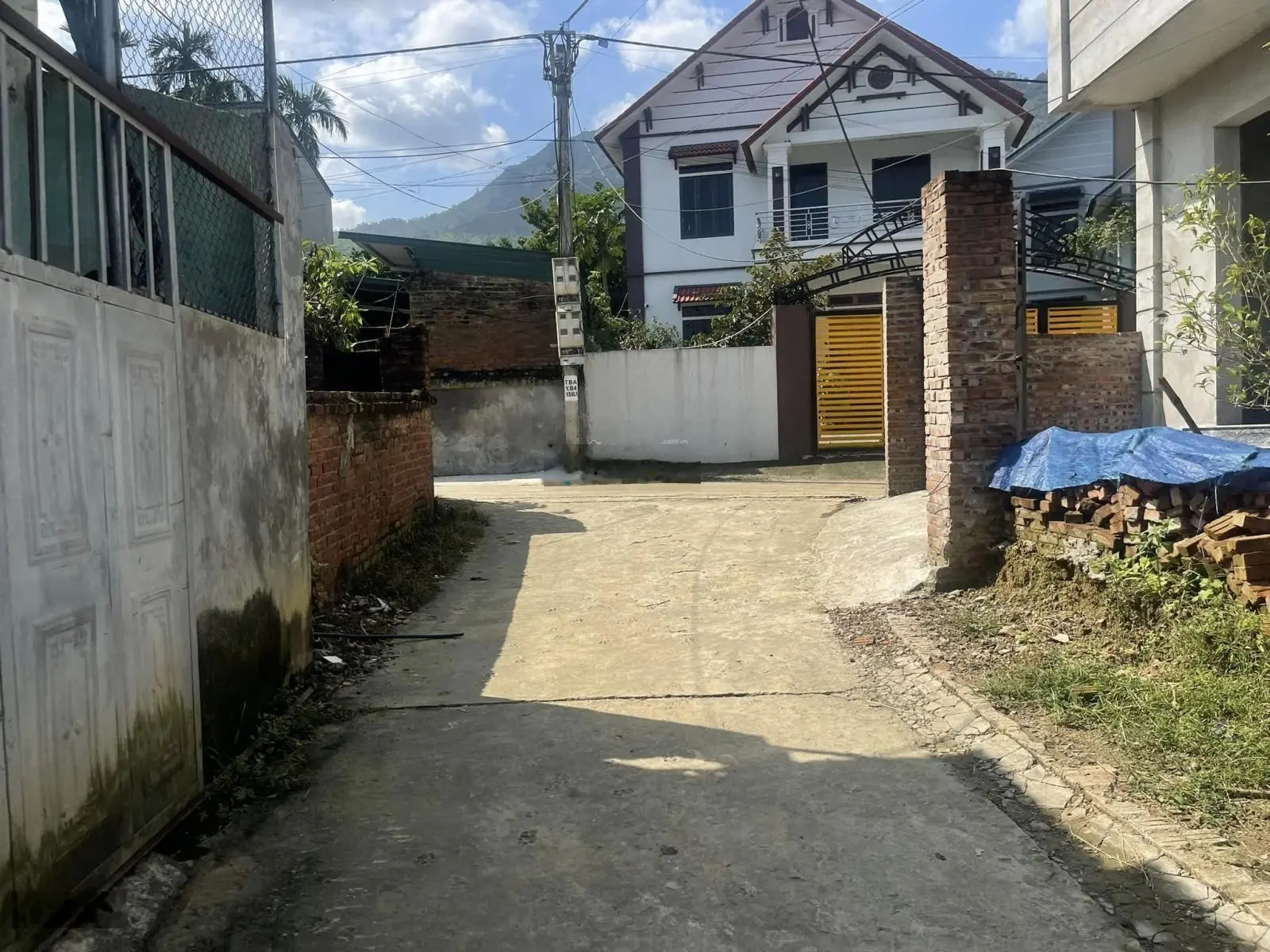 Bán mảnh đất 145,5m2 mặt tiền gần 10m tại Yên Bình giá nhỉnh 10tr/m2, LH 0974 715 ***